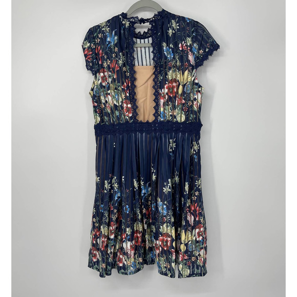 ANTHROPOLOGIE FOXIEDOX BLUE FLORAL PLEATED DRESS LARGE - Picture 2 of 2